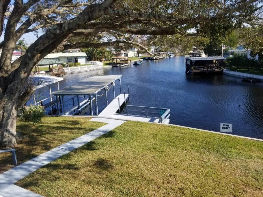3 Bed, 2 Bath, Waterfront, Dock, Large Driveway Villa Tavares Luaran gambar