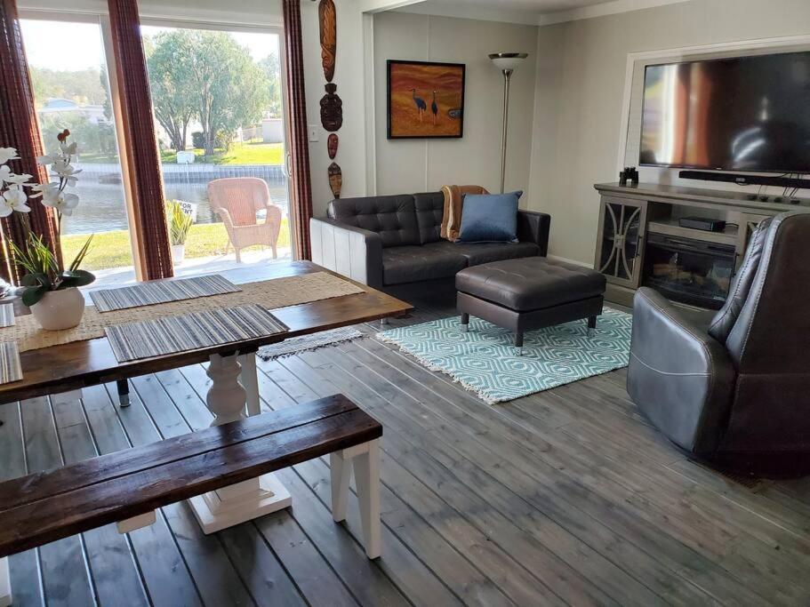 3 Bed, 2 Bath, Waterfront, Dock, Large Driveway Villa Tavares Luaran gambar