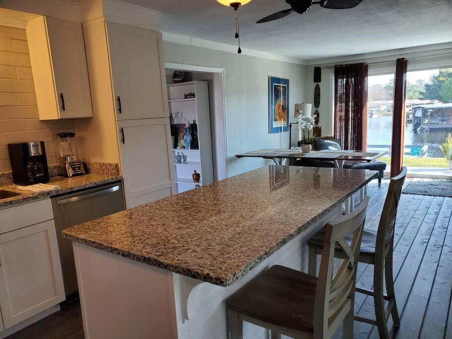 3 Bed, 2 Bath, Waterfront, Dock, Large Driveway Villa Tavares Luaran gambar