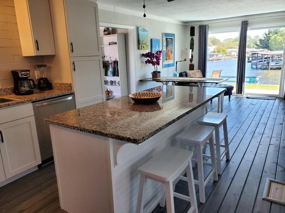 3 Bed, 2 Bath, Waterfront, Dock, Large Driveway Villa Tavares Luaran gambar